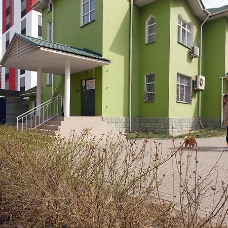 Check Inn Hostel Almaty Exterior photo